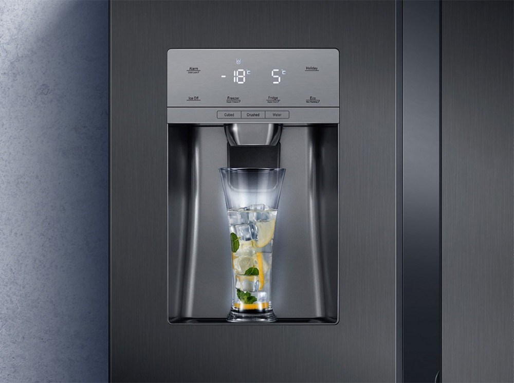 HISENSE RS694N4TF2 výrobník ledu